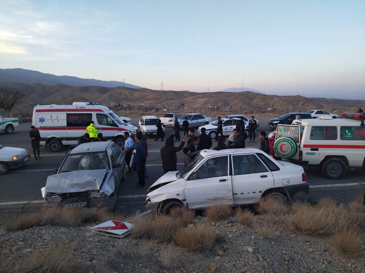 دو حادثه با ۱۲ فوتی و مصدوم در محور جیرفت کرمان
