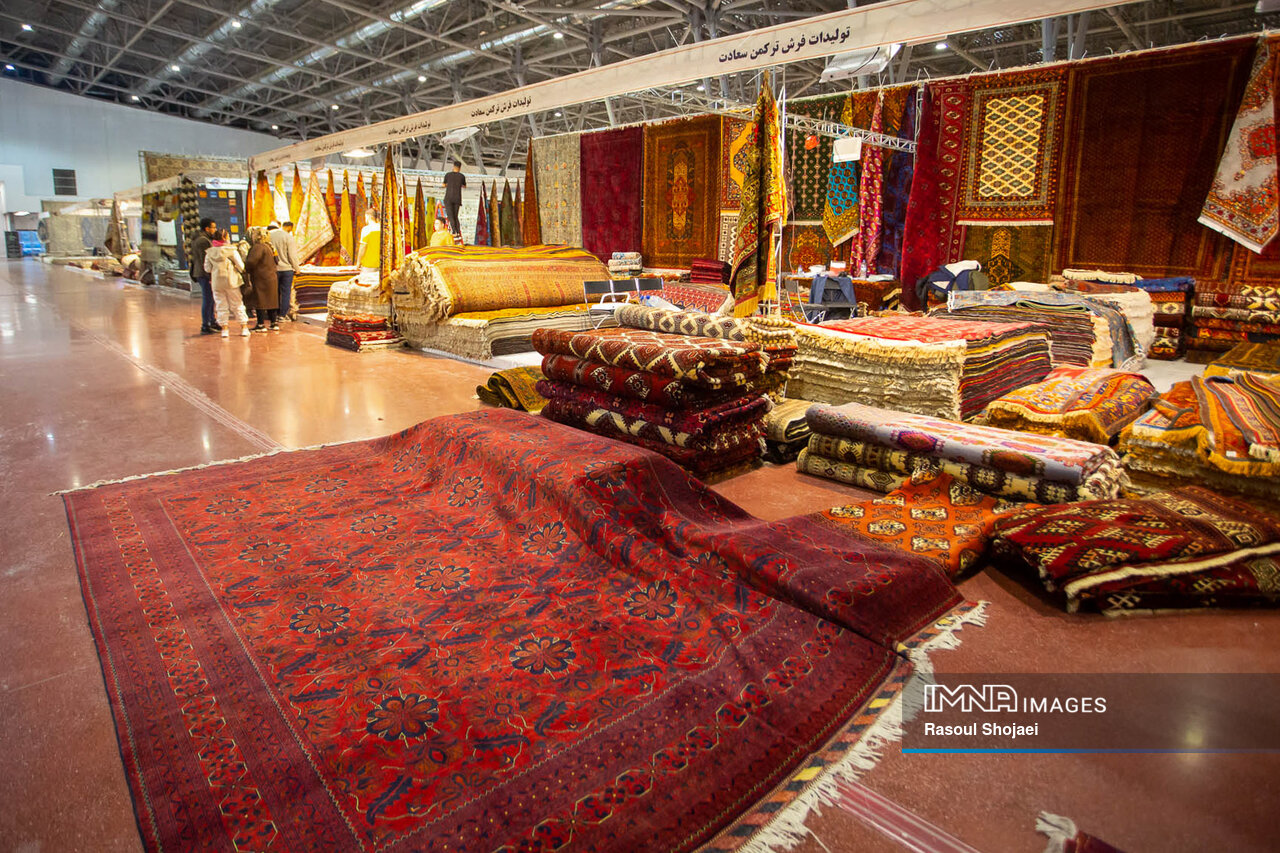 اینجا رج به رج عشق بافته میشود؛ آن را دریابید!