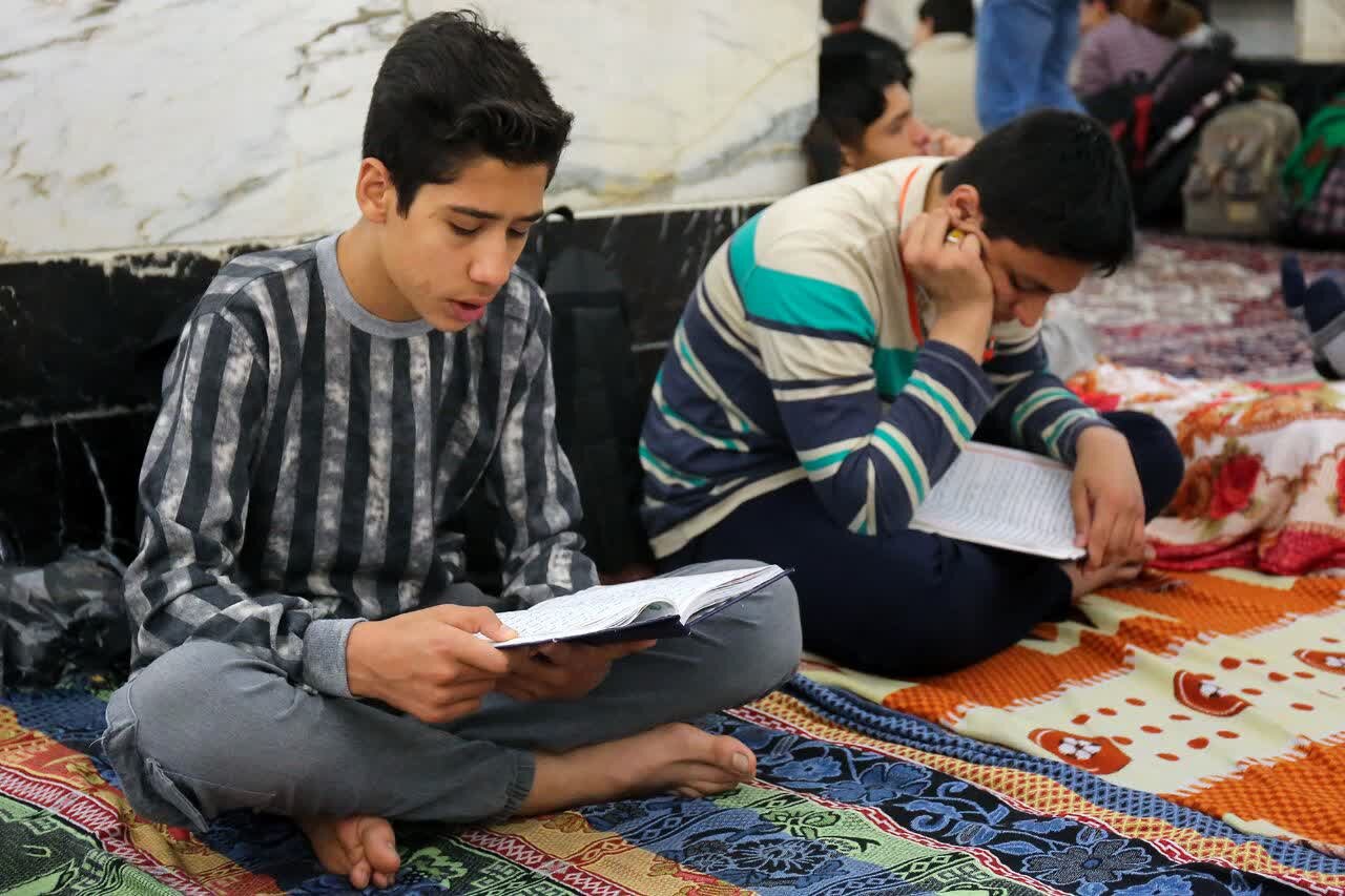 ضیافت بندگان در بارگاه امام مهربان/ روایتی از حالوهوای اعتکاف ۱۴۰۲ حرم مطهر رضوی