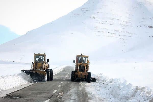 برف روبی ۹۸۰ کیلومتر باند در کرمانشاه طی ۲۴ ساعت گذشته