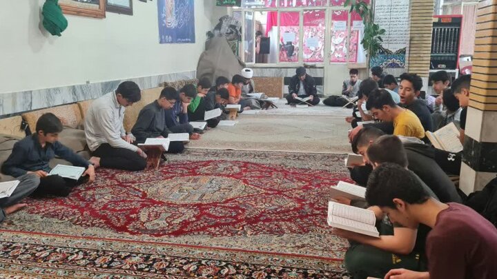 برگزاری مراسم معنوی اعتکاف در ۱۴ مسجد شهرستان چادگان