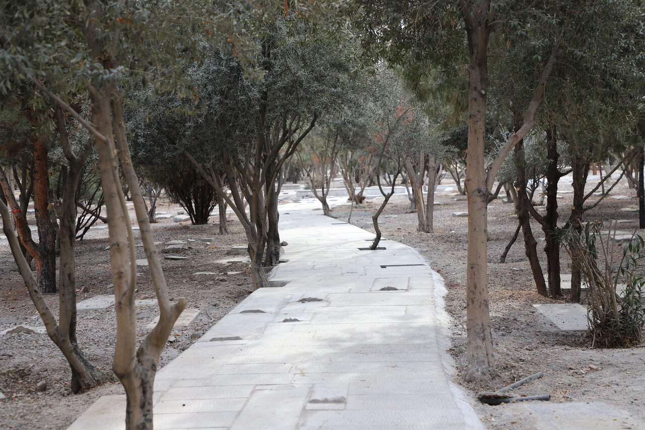 تسهیل در تردد زائران گلستان شهدای اصفهان با احداث گذر شهادت