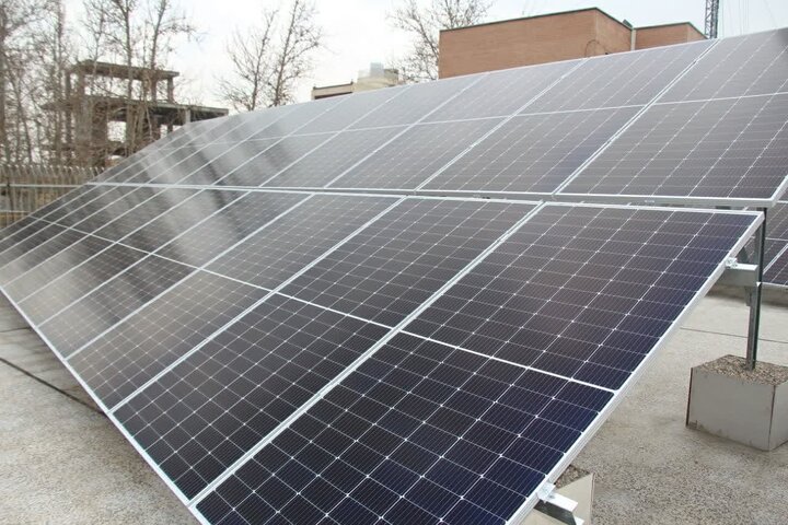 ۹۰ درصد هزینه تهیه پنل‌های خورشیدی توسط دولت پرداخت می‌شود
