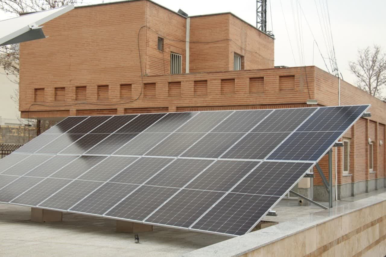 راه‌اندازی پنل‌های خورشیدی در تیران فرصتی برای خودکفایی مددجویان است
