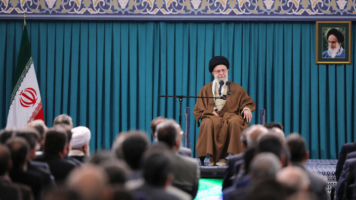 Ayatollah Khamenei Commends Iran's Scientific and Technological Advancements Despite Sanctions
