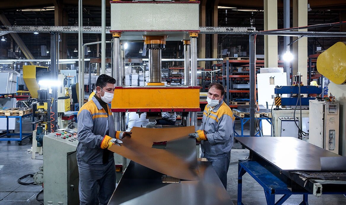 رشد تولید و مهار تورم / استان مرکزی چقدر در تحقق شعار سال موفق بوده است؟