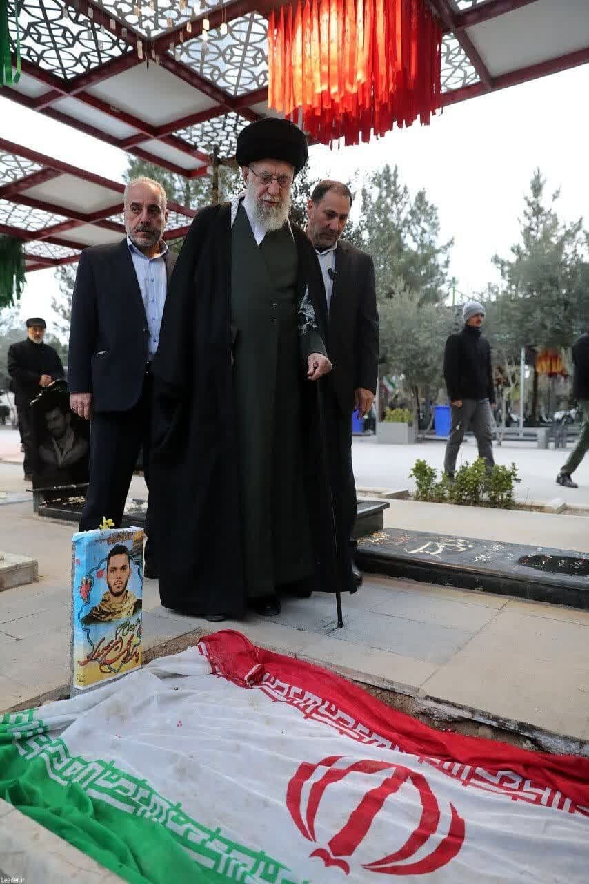 حضور رهبر انقلاب بر سر مزار کدام شهدا رفتند؟