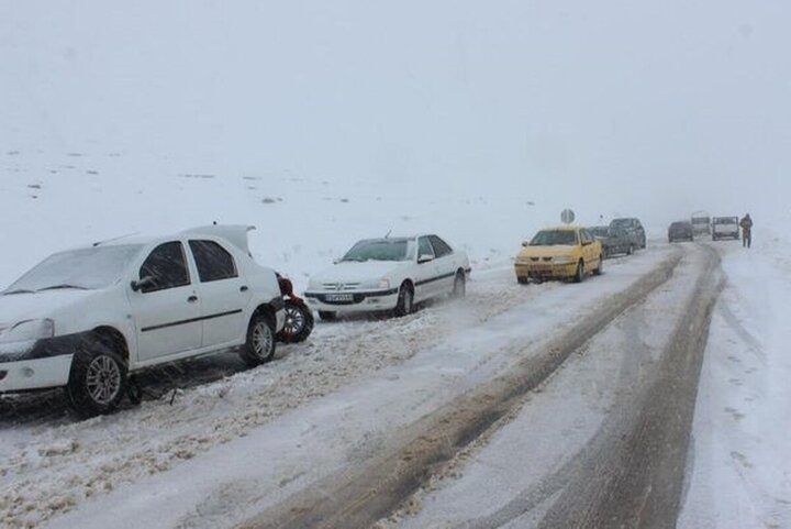 آخرین وضعیت جاده‌های کشور؛ امروز پنجشنبه ۲۶ بهمن / بارش برف و باران در جاده‌های ۱۱ استان