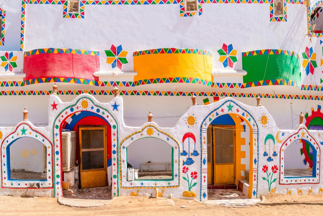 نقش رنگ و تزیینات در معماری سنتی آفریقایی