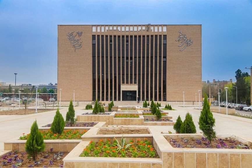 استقبال شهرداری قم از فجر ۱۴۰۳/ افتتاح ۱۰۵ هزار میلیارد پروژه شهری