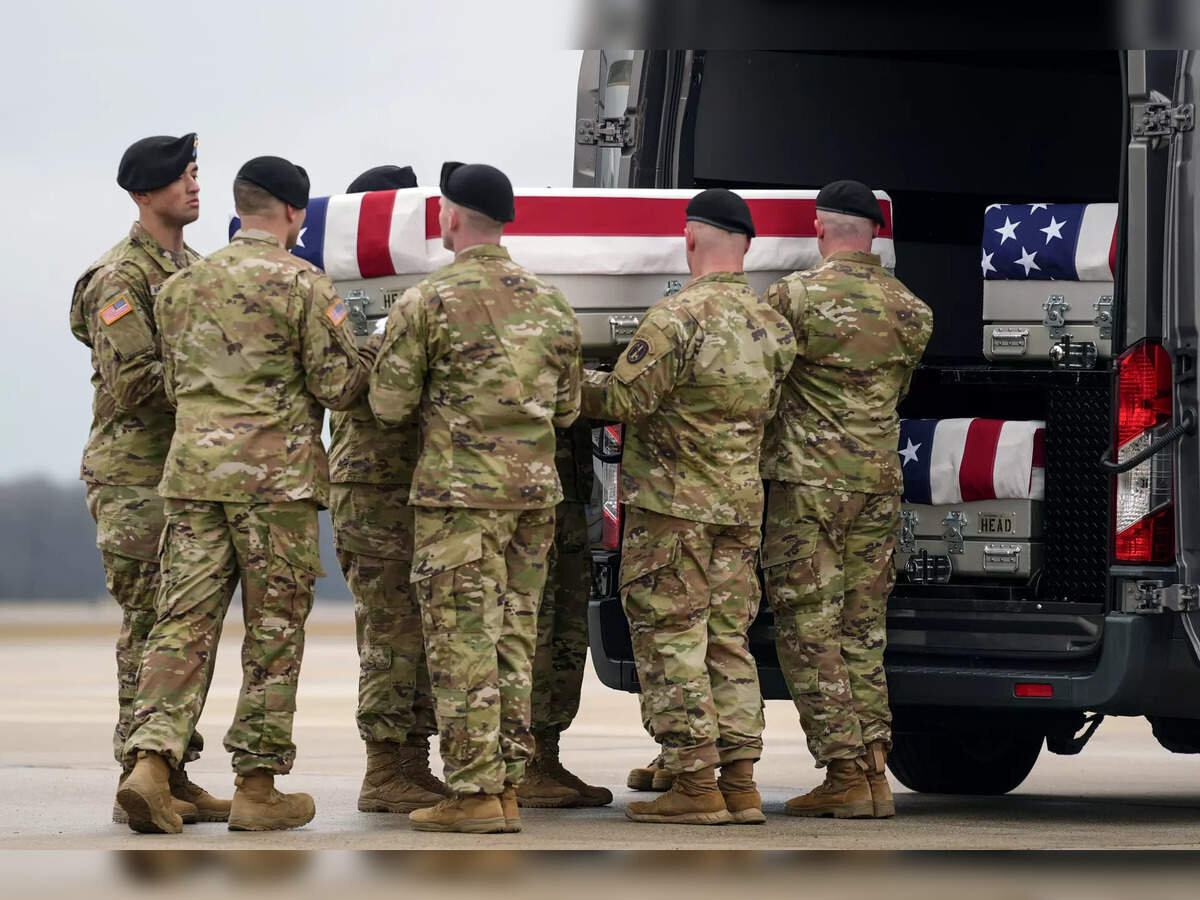 دست و پا زدن برای ماندن