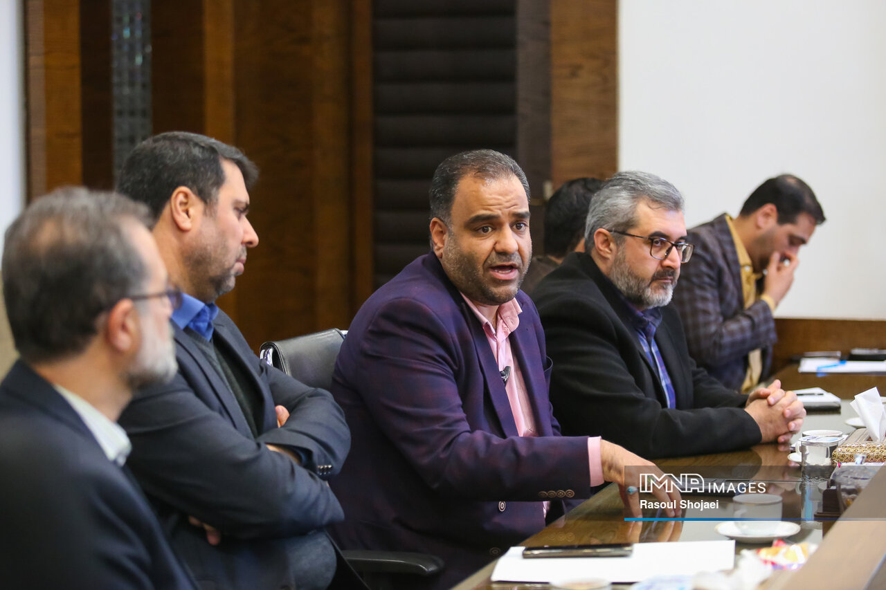 برگزاری ویژه برنامه سال تحویل در پل خواجو/ «اصفهان من» راهنمای مسافران نوروزی