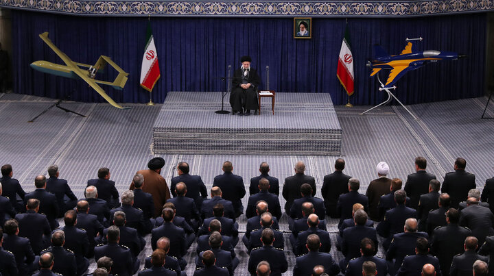 Ayatollah Khamenei Urges Muslim World Elites to Cut Relations with Israeli Regime