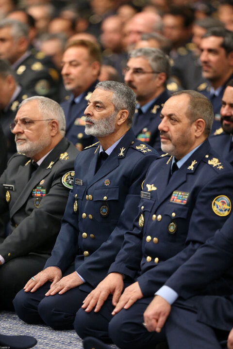 دیدار جمعی از فرماندهان نیروی هوایی و پدافند هوایی ارتش با رهبر انقلاب
