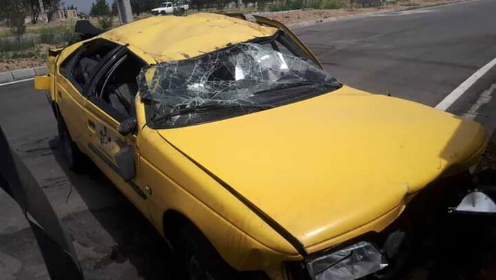 تصادف کامیون و تاکسی در کمربندی شیراز با ۲ کشته و یک مصدوم