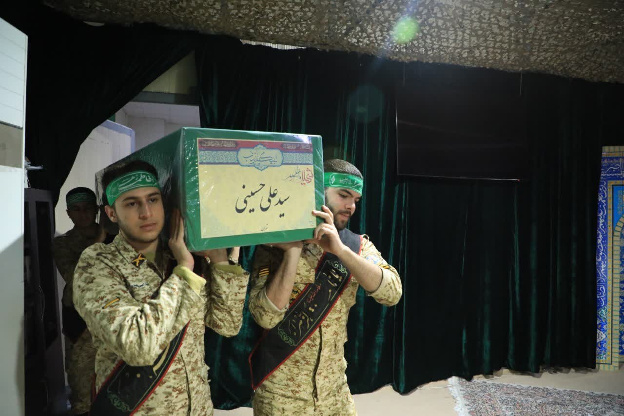 وداع جانسوز دختران با پدر شهیدشان + تصاویر