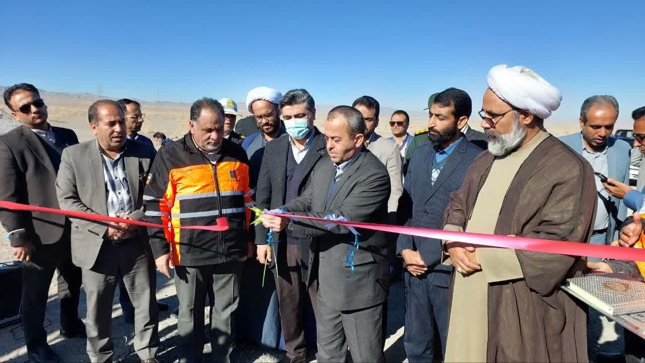 افتتاح متمرکز ۳۵ کیلومتر روکش آسفالت محورهای مواصلاتی شهرستان نهبندان