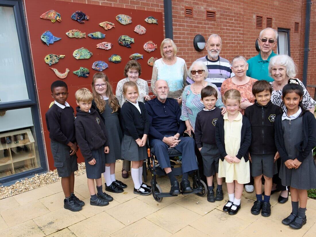 تلفیق موفق خانه سالمندان و مهدکودک در بریتانیا