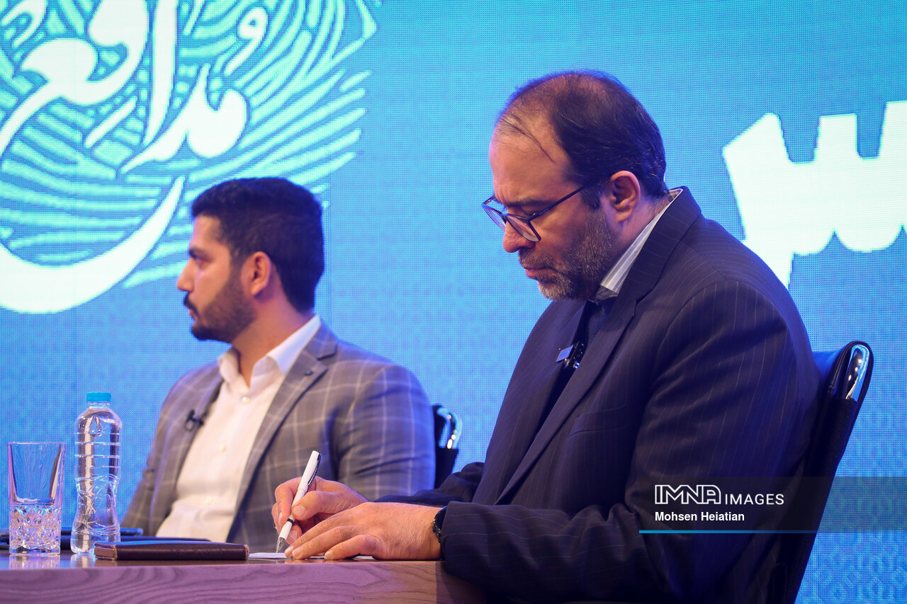 تاکتیکی از نمایندگان مجلس یازدهم برای آب ندیدم/ همه تخم مرغها را داخل یک سبد نگذاشتیم