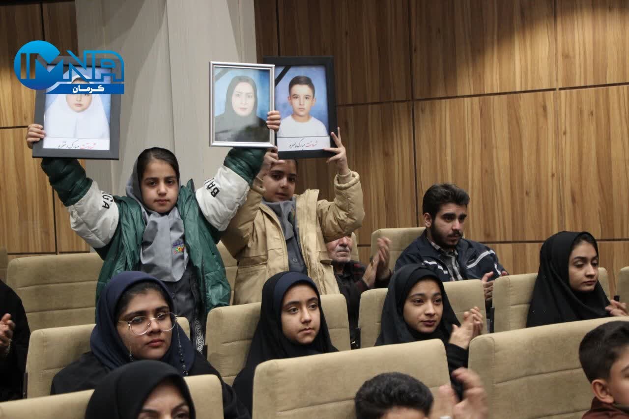 یادبود ۳۲ فرشته در یادواره «گنجشک های ناتمام» کرمان