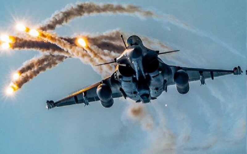 پیشگامی نیروی هوایی اصفهان در بیعت با امام خمینی(ره)