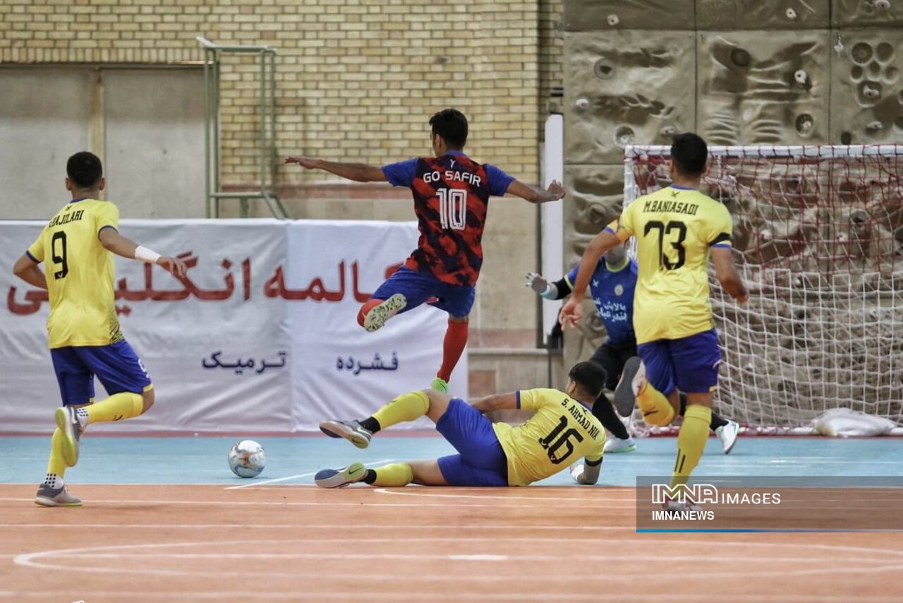 برپایی جشن قهرمانی گیتیزنها در خانه