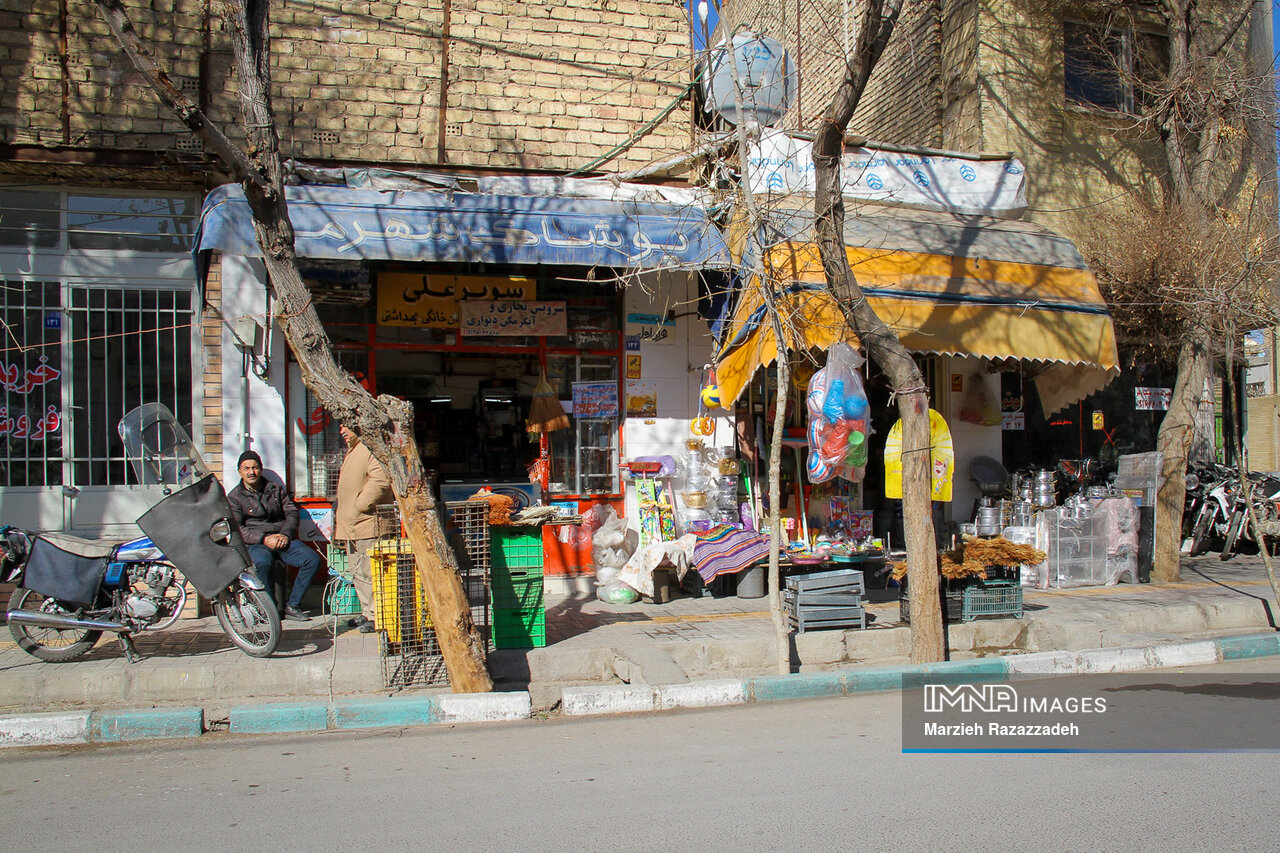 ۲۴ متری، اقلیمی پرجنبوجوش در ابعاد کوچک زندگی