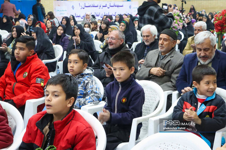 جشن پیروزی انقلاب در مارچین اصفهان