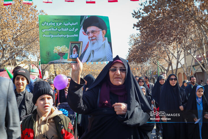 حماسه حضور مردم اصفهان در یوم‌الله 22 بهمن