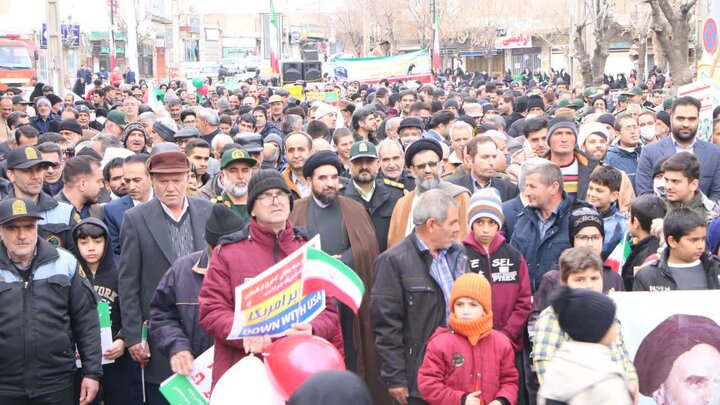 حضور حماسی مردم استان مرکزی در راهپیمایی ۲۲ بهمن