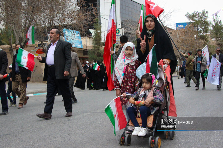 راهپیمایی 22 بهمن در کرمان