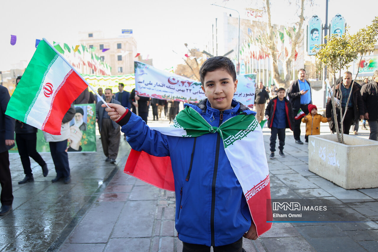 کردهای غیور حماسهای دیگر رقم زدند / پیر و جوان آمده بودند + فیلم