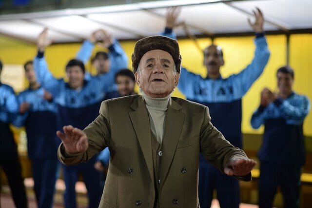 «پرویز خان» یک خاطره بازی درست/ کسانی که اهل فوتبال نیستند عاشق فوتبال خواهند شد!