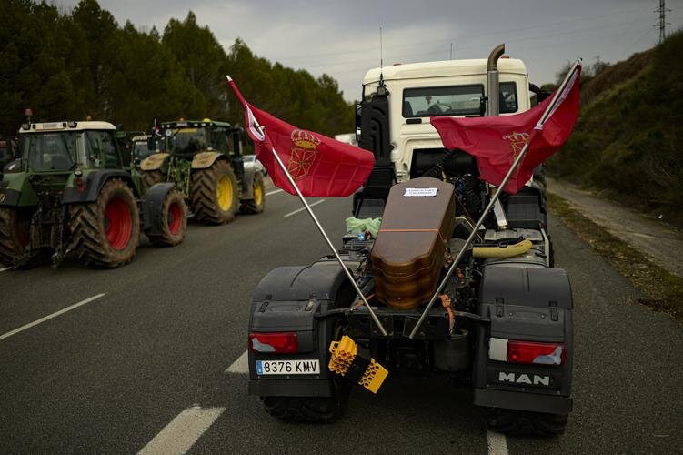 چالش اعتراضات کشاورزان اروپایی در بحبوحه انتخابات