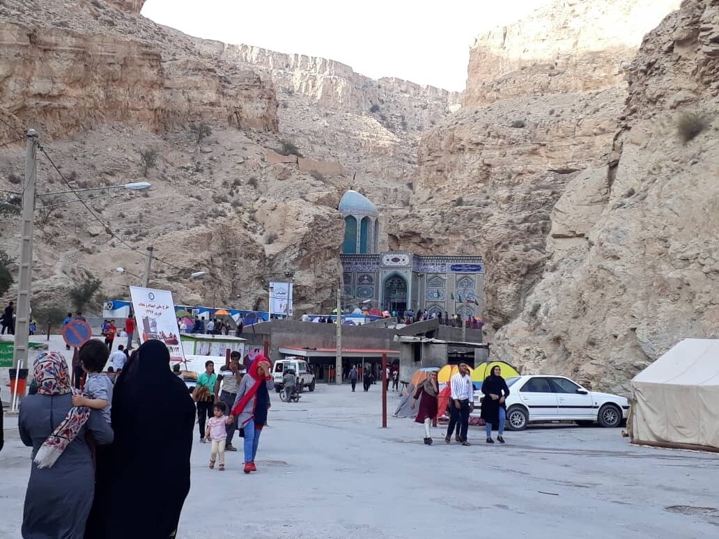 مشکلات زیرساختی قطب گردشگری جنوب کشور/ بارگاه «بیبی حکیمه» و ظرفیتی که از دست میرود