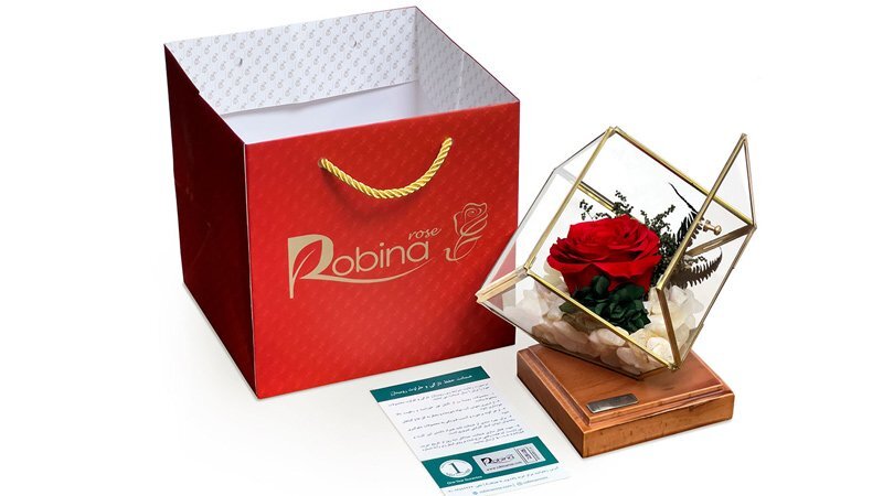 نحوه تمیز کردن گل رز جاودان