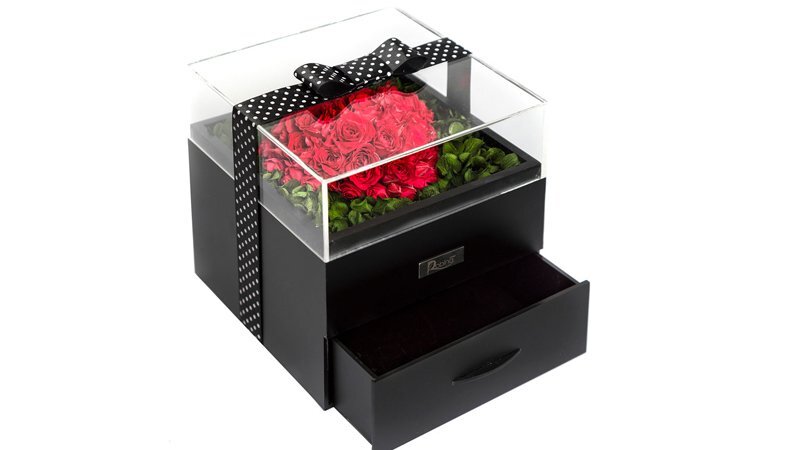 نحوه تمیز کردن گل رز جاودان