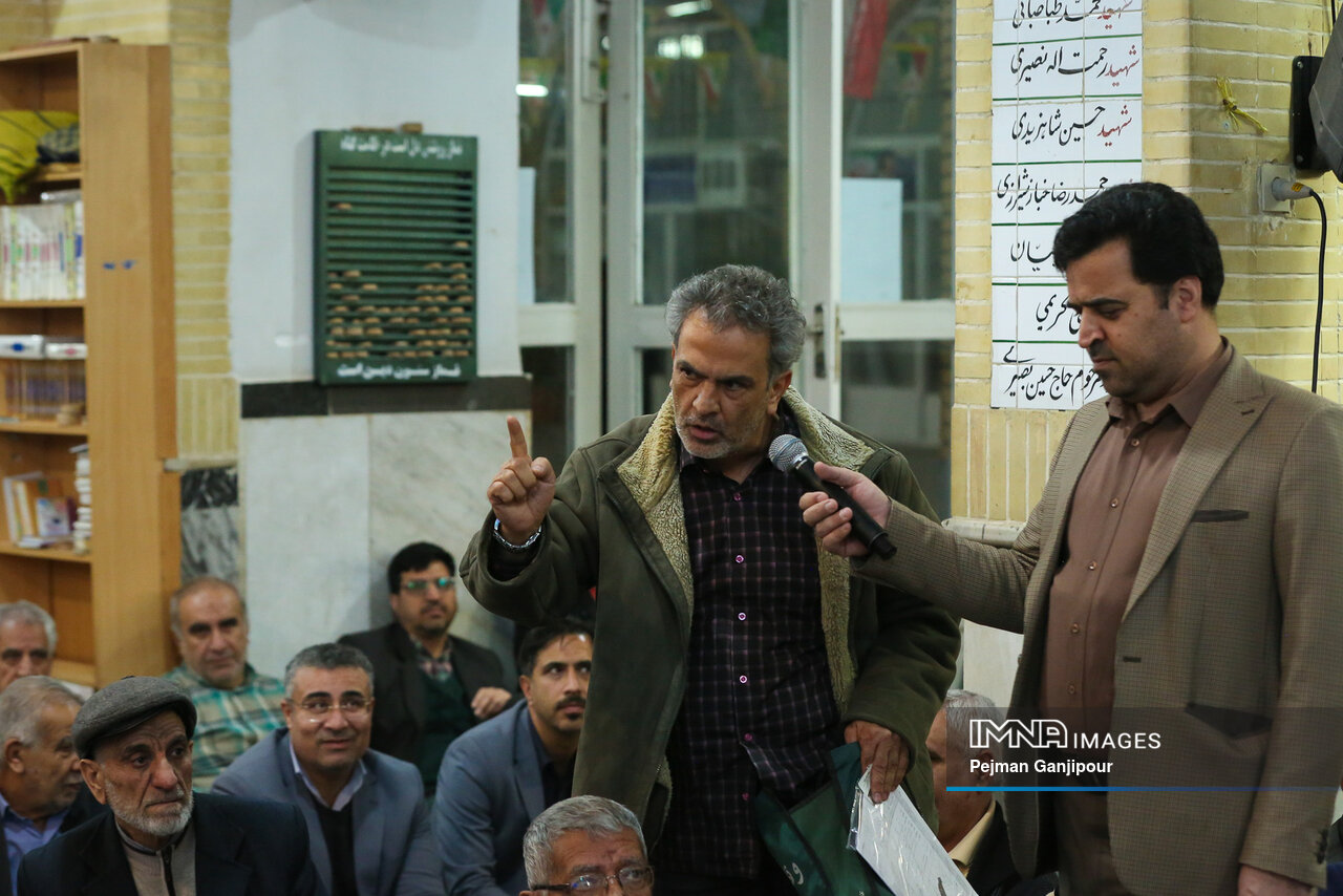 اهالی منطقه ۴ در تجدید دیدار با شهردار اصفهان چه گفتند؟