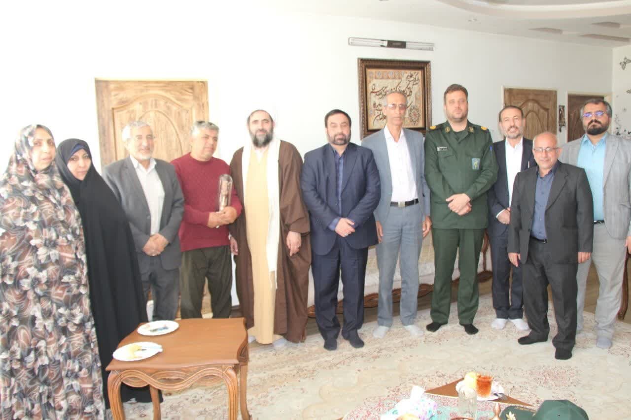 تکریم جانبازان نباید محدود به روز جانباز باشد