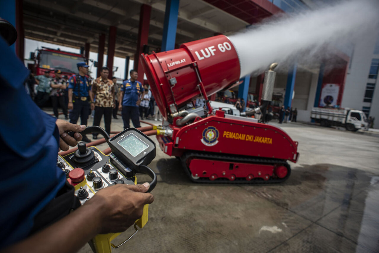 بهبود واکنش به بلایا با توسعه ربات‌های آتش‌نشان‌ در تایپه