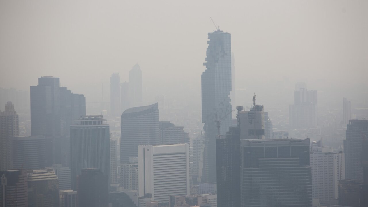 آلودگی هوا، بانکوک را تعطیل کرد