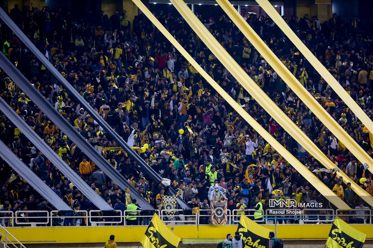 هواداری به سبک سپاهان ایران با کلیدواژه «امید»