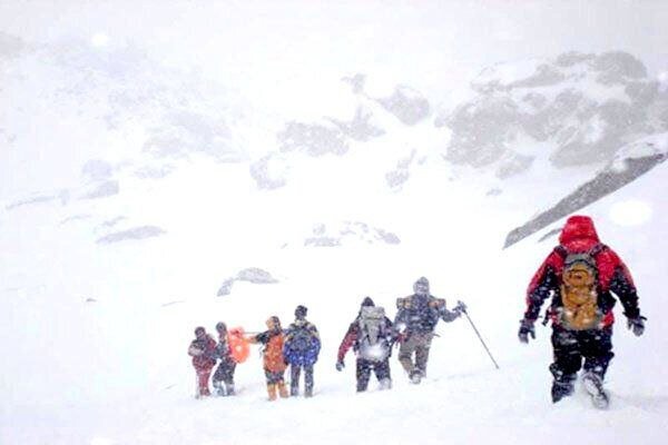 ۳ کوهنورد گرفتار در برف ارتفاعات مریوان نجات یافتند