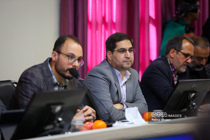 جلسه هماهنگی مناطق پانزده‌گانه شهرداری و کمیته‌های ستاد دائمی خدمات سفر شهر اصفهان