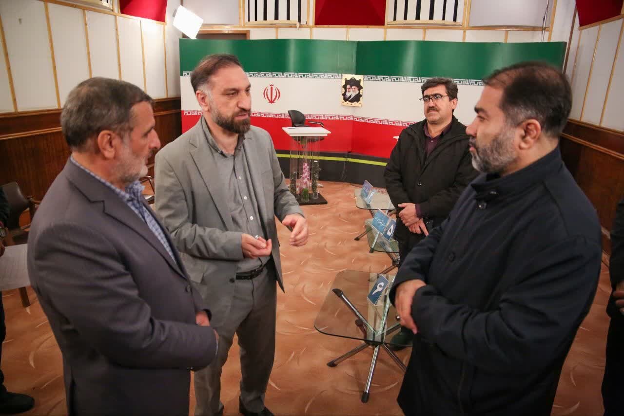 بازدید استاندار اصفهان از فرایند مناظرات تلویزیونی نامزدهای انتخابات مجلس خبرگان