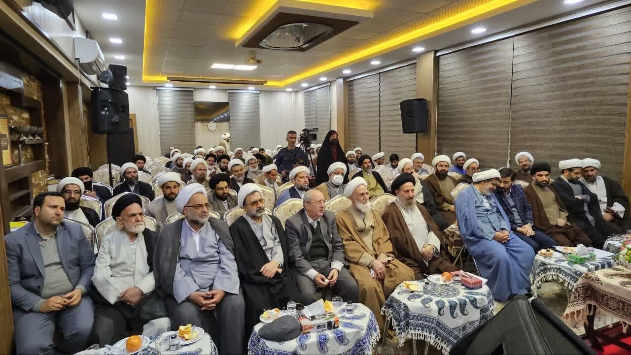 اجرای طرح فانوسهای نورانی در منطقه ۱۰ اصفهان