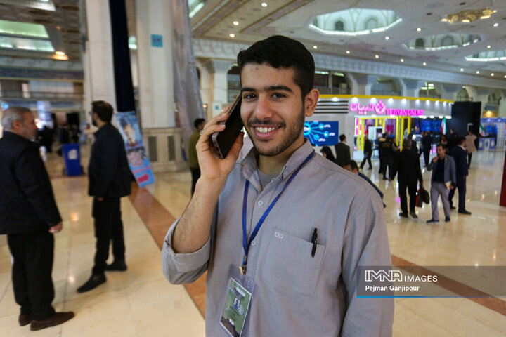 نمایشگاه رسانه‌های ایران به روایت لبخندها