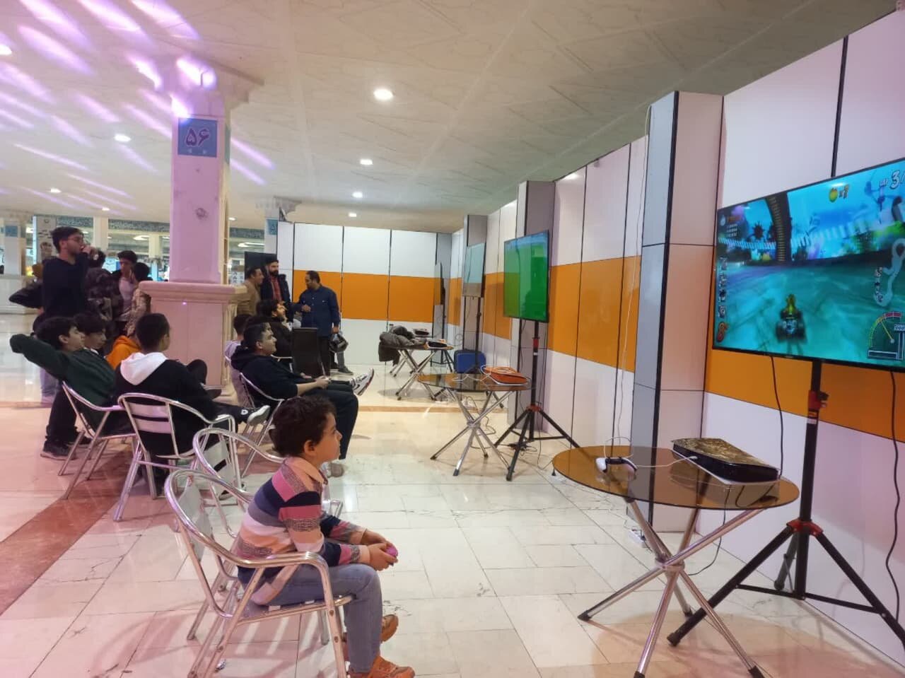 روایتی از گوشه متفاوت نمایشگاه رسانهها / اینجا با بازی، سواد رسانه یاد میگیرند
