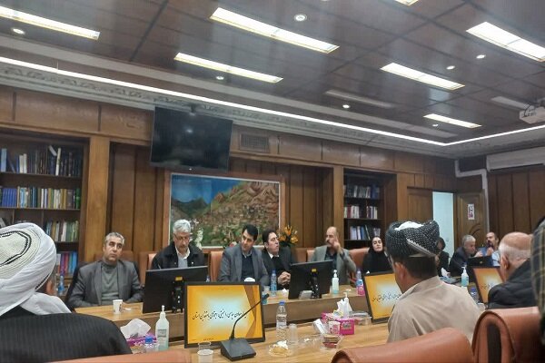 آنچه در نشست انتخاباتی متنفذین کردستان با معاون استاندار گذشت