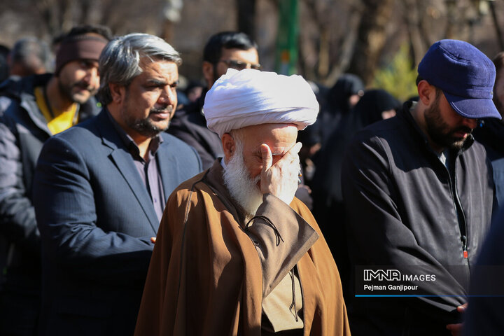 مراسم تشییع آیت الله حاج شیخ عبدالقائم شوشتری در اصفهان